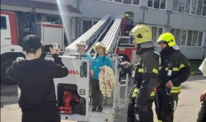 Работники ПСО №315 организовали профилактические встречи в Краснопахорском. Фото: пресс-служба Департамента ГОЧСиПБ по ТиНАО