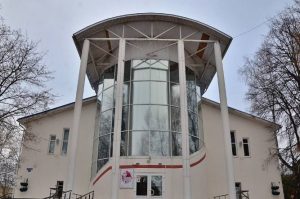 Театральный коллектив «Арлекин+» представит спектакль «Раненые птицы». Фото: Анна Быкова, «Вечерняя Москва»
