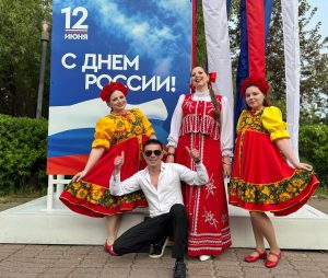 Патриотический концерт состоялся в Краснопахорском. Фото предоставил сотрудник управы Краснопахорского района