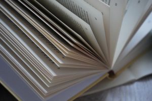 Краснопахорцев пригласили на книжную выставку в честь писателя Ивана Гончарова. Фото: Анна Быкова, «Вечерняя Москва»