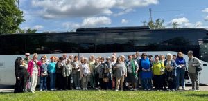 «Московское долголетие»: члены Совета ветеранов посетили Гжель. Фото предоставил сотрудник управы Краснопахорского района