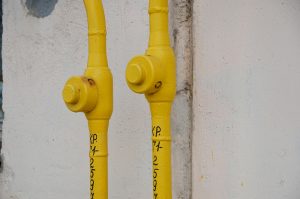 Газовые сети отремонтируют в многоквартирном доме Краснопахорского района. Фото: Анна Быкова, «Вечерняя Москва»