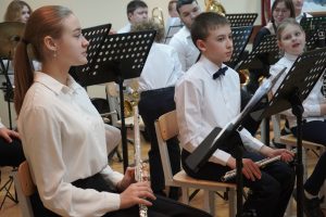 Юные воспитанники школы искусств «Гармония» выступили с праздничным концертом. Фото: Анна Быкова, «Вечерняя Москва»