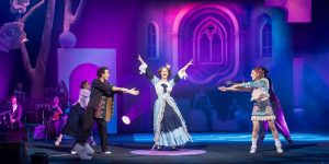 Фестиваль проходит по направлениям «Благосклонная Талия» и «Школьная Мельпомена». В первой категории участвуют все школьные и студенческие театры. Фото: пресс-служба Департамента образования и науки города Москвы