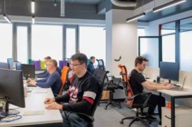 Вице-мэр отметила, что наибольшее количество заявок на получение финансовой поддержки для обучения сотрудников отправили представители ИТ-отрасли и высокотехнологичного сектора. Фото: пресс-служба Департамента предпринимательства и инновационного развития города Москвы