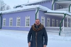 Педагог школы «НИКА» выступил на Тургеневских чтениях. Фото: официальная страница школы «НИКА» в социальных сетях